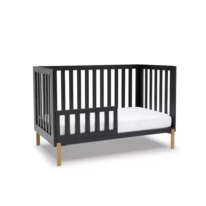 Culla convertibile 4-in-1 Hendrix di Delta Children