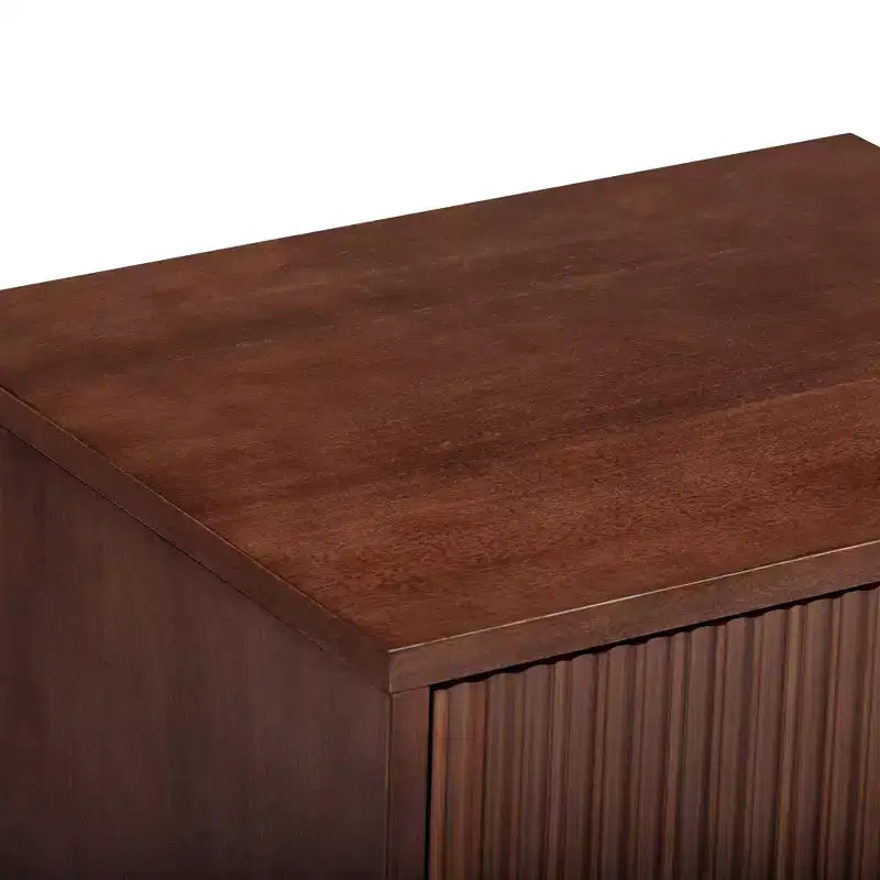 Teamson Home Tremolo Comodino Moderno Boho a 2 Cassetti con Legno Massello e Frontali Scanalati Contemporanei