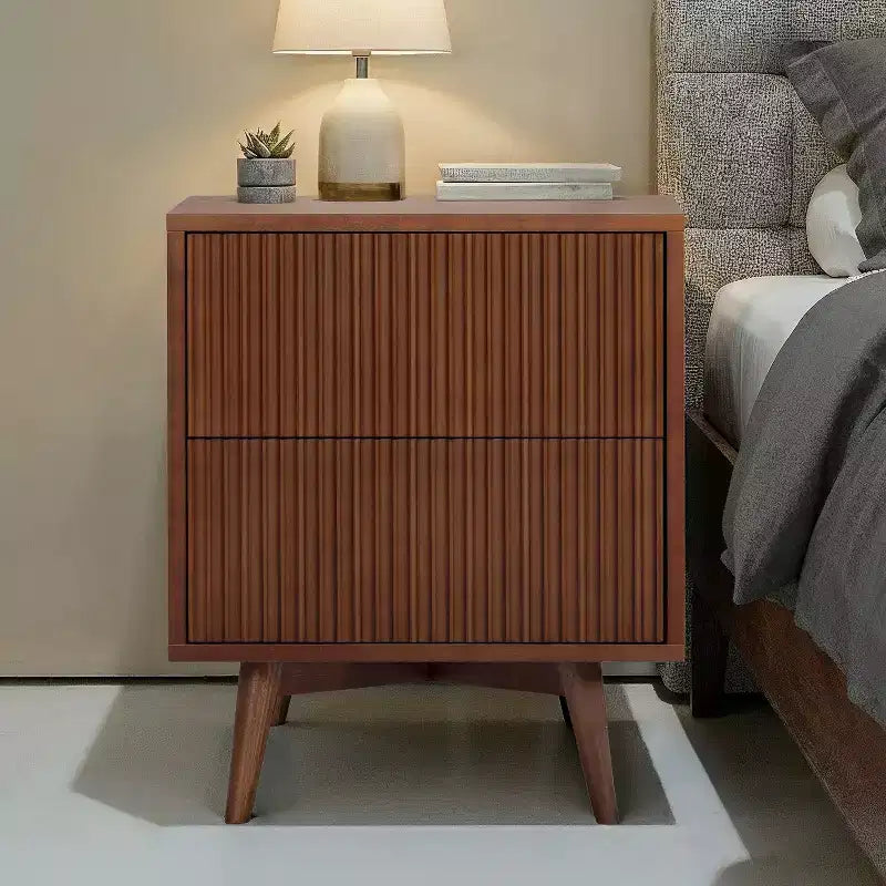 Teamson Home Tremolo Comodino Moderno Boho a 2 Cassetti con Legno Massello e Frontali Scanalati Contemporanei