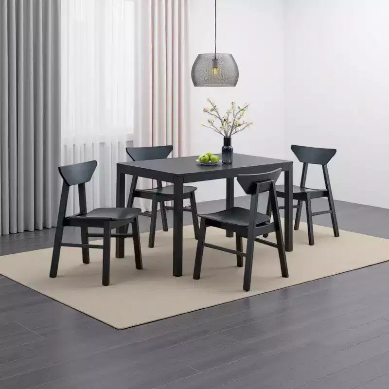 Tavolo da pranzo Royal Hampton, piano rettangolare da 47 pollici, legno nero scandinavo