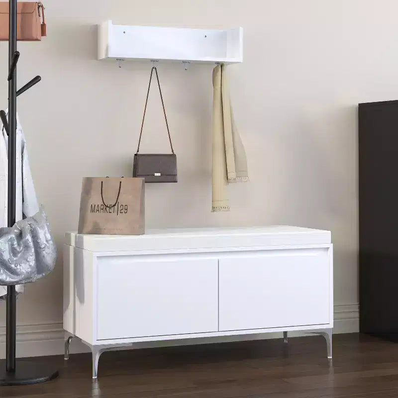 Set panca portaoggetti e mensola da ingresso a parete con ganci, panca scarpiera da ingresso con cuscino, mobiletto portaoggetti con cuscino, bianco - ModernLuxe