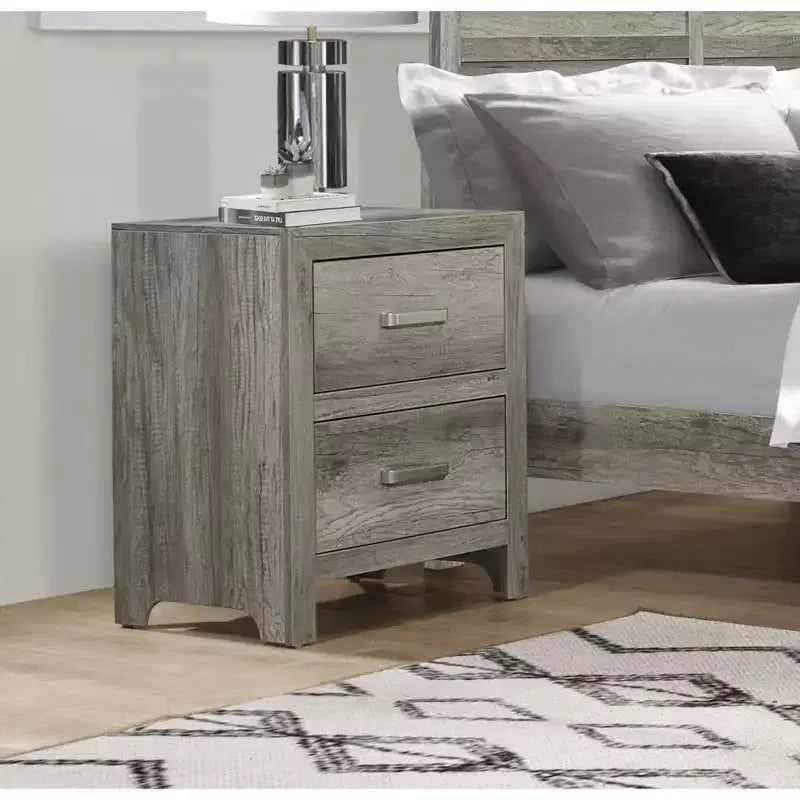 Comodino per camera da letto con estetica di transizione impiallacciatura in simil legno finitura grigio anticato ferramenta in nichel tavolino da notte