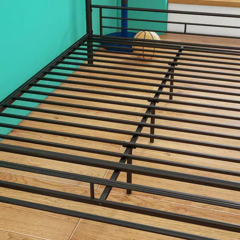 Bellemave Letto a castello in metallo resistente, matrimoniale sopra queen size, per adulti, telaio senza rumore, non necessita di rete, nero