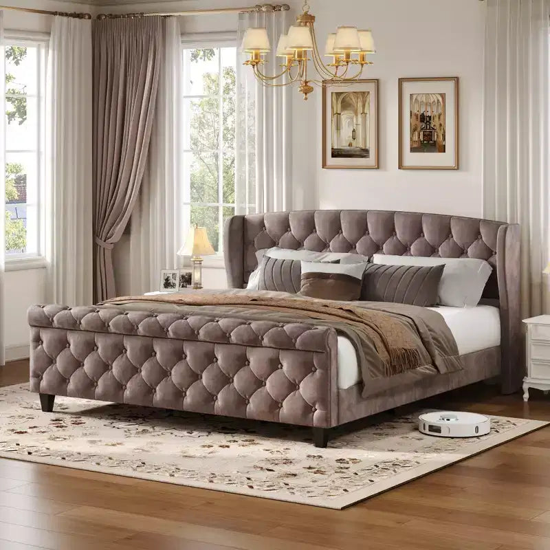 Letto a slitta imbottito Christopher Knight Home Boyle con testiera ad alette e pediera a volute