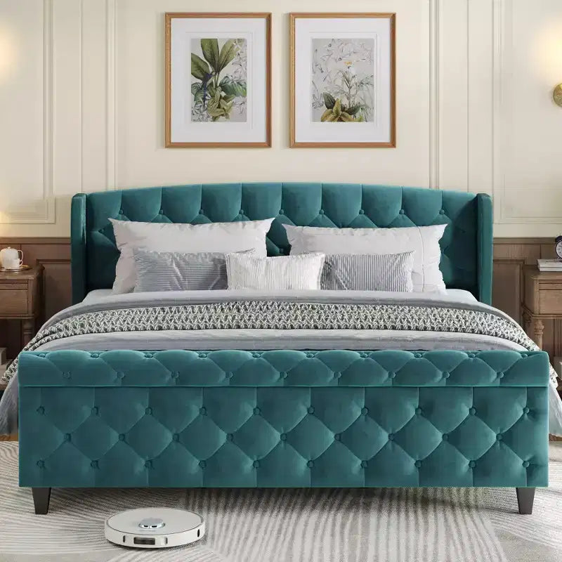 Letto a slitta imbottito Christopher Knight Home Boyle con testiera ad alette e pediera a volute