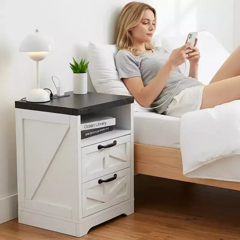 COZONY Comodino con Stazione di Ricarica, 2 Prese CA e 2 Porte USB, Tavolino da Comodino Industriale con 2 Cassetti per Camera da Letto