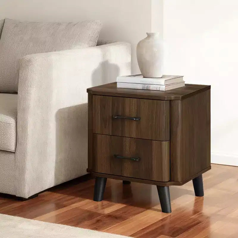 LuxenHome Comodino Moderno Mid-Century, Comodino Noce da 20" con Bordo Curvo, Comodino Marrone Scuro con Cassetti