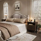 Comodini in Legno Scanalato con Stazione di Ricarica, 2 Cassetti e Ripiano Aperto per Camera da Letto o Soggiorno