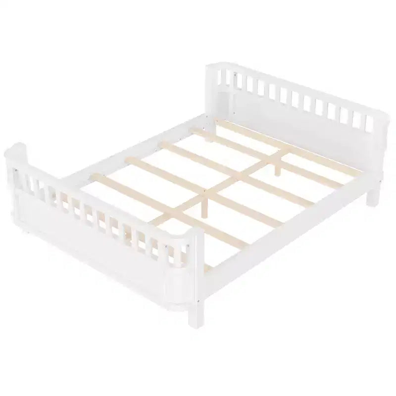 Bellemave Letto a piattaforma completo con sponde di sicurezza e recinzione staccabile, letto a piattaforma in legno massiccio per bambini, bianco