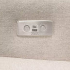 Poltrona reclinabile e a dondolo elettronica Babyletto Sigi con porta USB | Base in legno chiaro