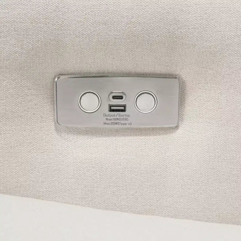 Poltrona reclinabile e a dondolo elettronica Babyletto Sigi con porta USB | Base in legno chiaro