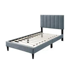 Letto matrimoniale Royal Hampton, rivestimento in morbido lino trapuntato a canali grigio chiaro