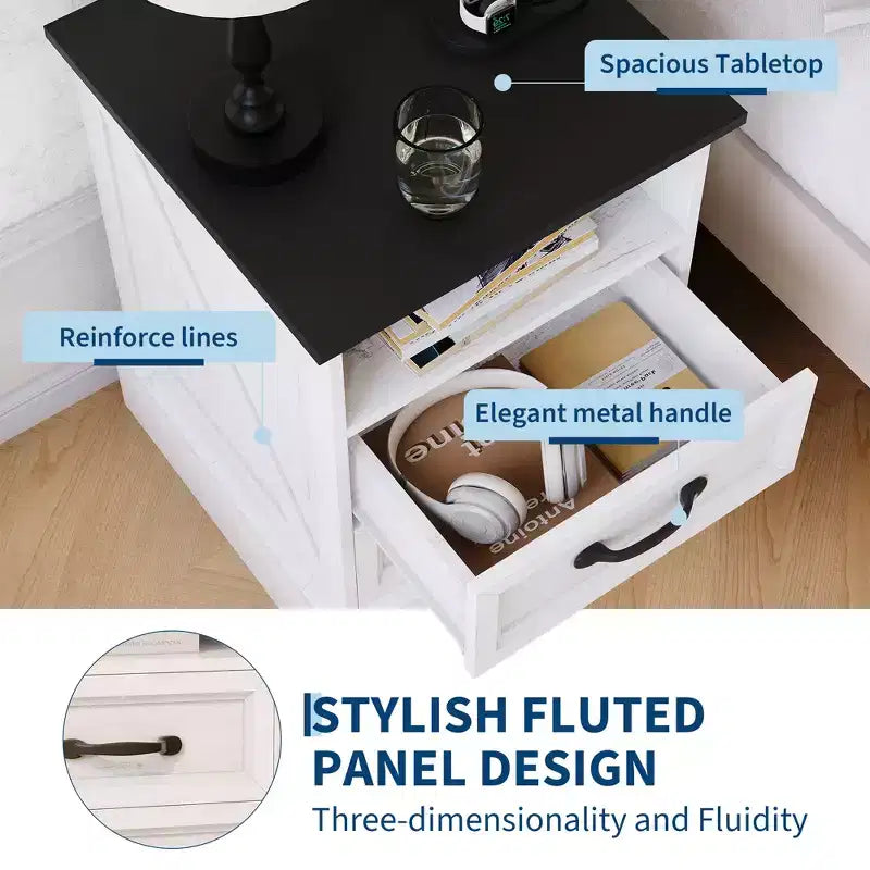 Comodino Rustico da Fattoria a 2 Cassetti, Comodino Moderno in Legno, Porte USB e Prese AC, MDF Resistente, Maniglie in Metallo, Bianco