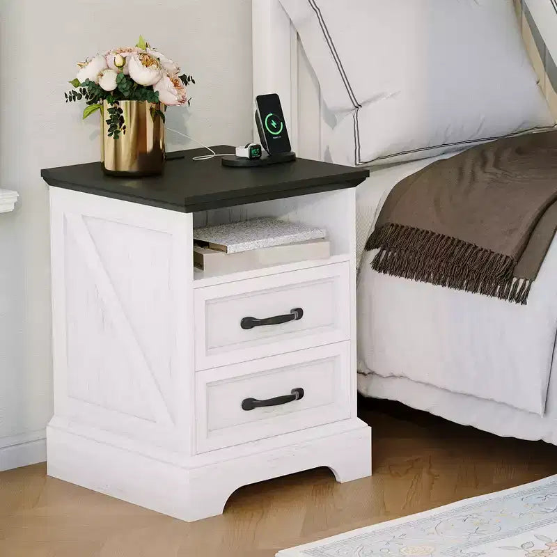 Comodino Rustico da Fattoria a 2 Cassetti, Comodino Moderno in Legno, Porte USB e Prese AC, MDF Resistente, Maniglie in Metallo, Bianco