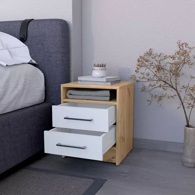 Con un design pulito e moderno, questo comodino Philadelphia, a due cassetti e con ripiano a scomparsa, offre un pratico spazio contenitivo e una struttura robusta, rendendolo.