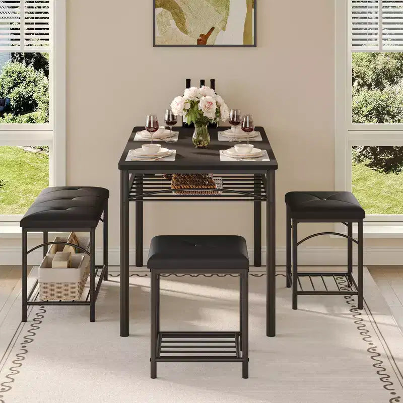 Set da Pranzo Salvaspazio da 4 Pezzi per 4 Persone, Design in Legno e Metallo, Include Panca Imbottita, 2 Sgabelli, Scaffale Portaoggetti, per Piccoli Appartamenti, Colazione