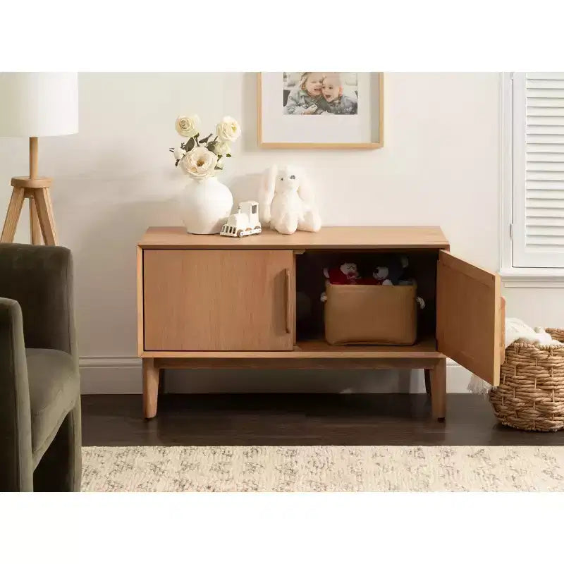 Mobile TV in legno Kate e Laurel McCutcheon