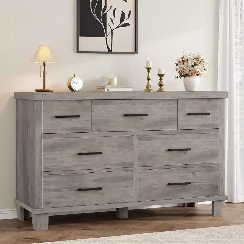 Cassettiera moderna a 7 cassetti, cassettone spazioso in legno, maniglie in metallo, organizer versatile per camera da letto, soggiorno, cameretta dei bambini, armadio