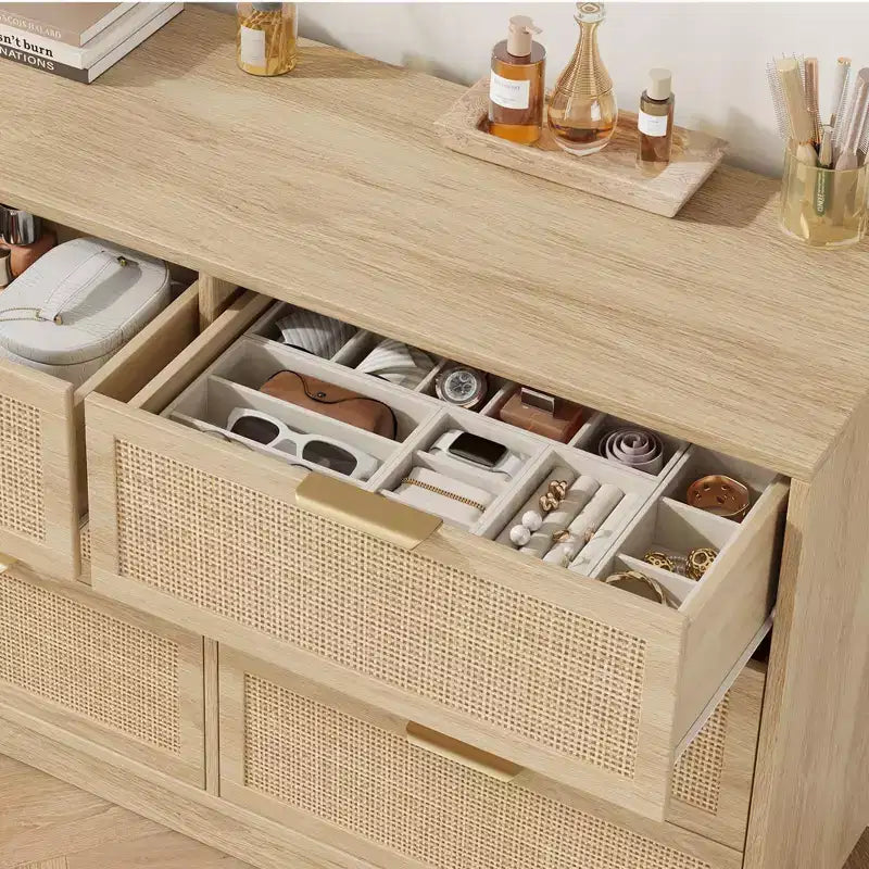 Comò in Rattan a 6 Cassetti per Camera da Letto, Cassettiera in Legno con Maniglie in Metallo, Organizzatore Moderno Versatile per Camera da Letto, Ingresso, Corridoio