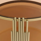 Tavolino da caffè in vetro temperato da 31,5" con design asimmetrico in metallo e ripiano inferiore