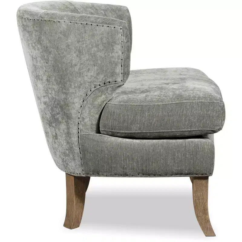 Poltrona a pozzetto Swansea in velluto grigio effetto velluto stropicciato - Finch: Accento moderno imbottito, laterale per soggiorno, camera da letto
