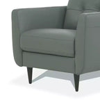 Poltrona Radwan 35" in pelle verde pesto - Acme Furniture: Bottoni decorativi, gambe in legno, nessun assemblaggio richiesto