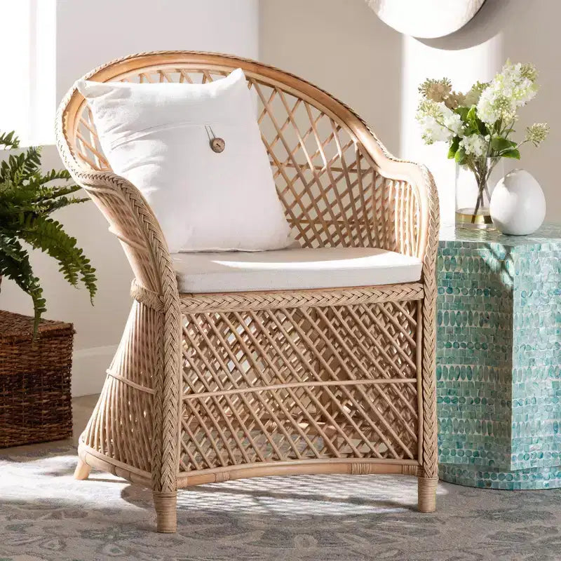 bali & pari Sedia a braccioli in rattan intrecciato Casilda Naturale