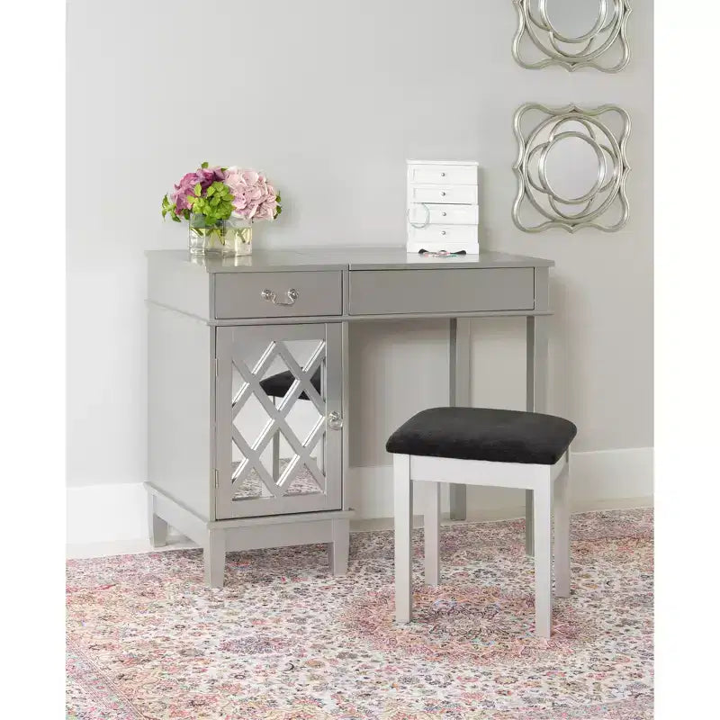 Mobiletto con specchio a ribalta Glam, 1 anta, 1 cassetto, specchio e legno, con sgabello, motivo a traliccio argentato - Linon