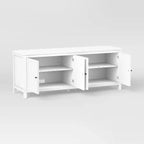 Mobile porta TV tradizionale con ante e ripiani per TV fino a 65" Bianco classico - Room Essentials™