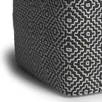 Pouf Laurene quadrato in PET intrecciato di poliestere grigio/bianco - WyndenHall