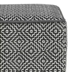 Pouf Laurene quadrato in PET intrecciato di poliestere grigio/bianco - WyndenHall