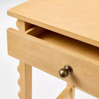 Scrivania in Legno con Cassetti Legno Naturale - Threshold™ progettato con Studio McGee