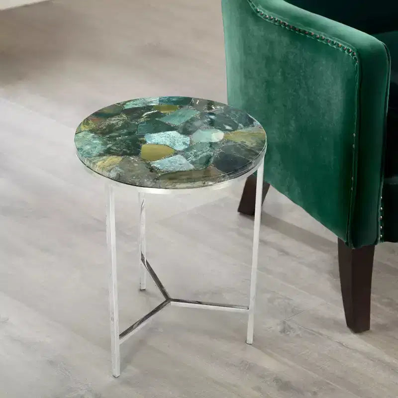 Tavolino rotondo Foster Agate Top Emerald Green - Steve Silver Co.: Base cromata, pietra color spa, lusso moderno