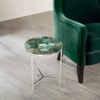 Tavolino rotondo Foster Agate Top Emerald Green - Steve Silver Co.: Base cromata, pietra color spa, lusso moderno