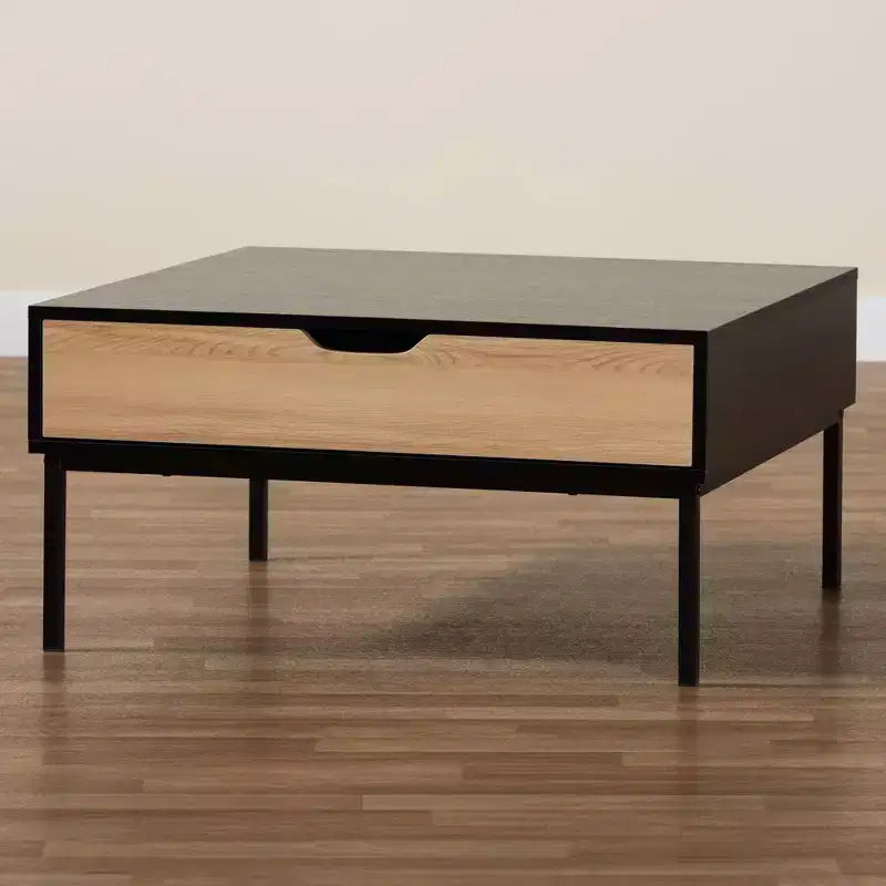 Tavolino da caffè in legno bicolore Haben Quercia Marrone/Nero - Baxton Studio: Design quadrato industriale, ripiano aperto, cassetto, soggiorno