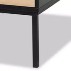 Tavolino da caffè in legno bicolore Haben Quercia Marrone/Nero - Baxton Studio: Design quadrato industriale, ripiano aperto, cassetto, soggiorno