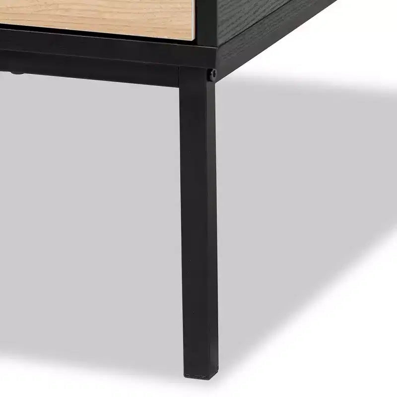 Tavolino da caffè in legno bicolore Haben Quercia Marrone/Nero - Baxton Studio: Design quadrato industriale, ripiano aperto, cassetto, soggiorno