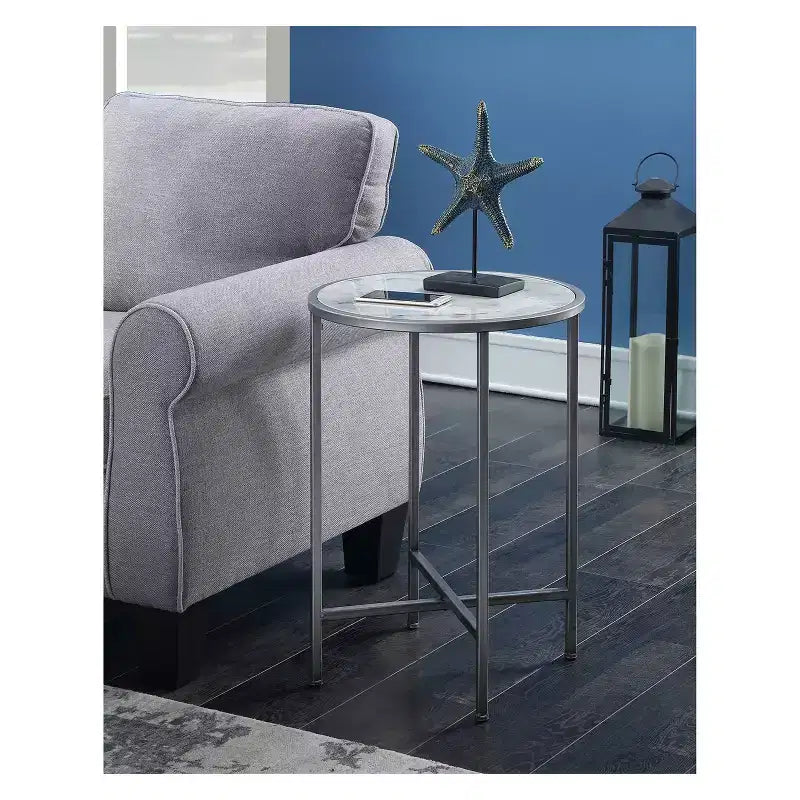 Tavolino Rotondo in Finto Marmo Gold Coast Faux Marble/Silver - Breighton Home: Elegante Struttura in Metallo, 62 cm di Altezza