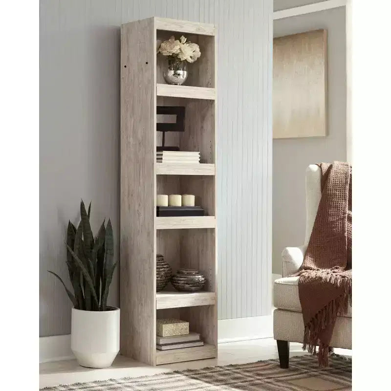 Libreria Willowton Pier Whitewash - Signature Design by Ashley: A scala a 4 ripiani, Legno composito, Ferramenta in metallo