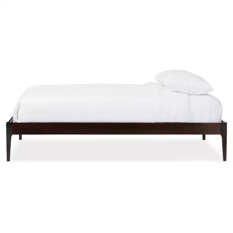 Struttura Letto Queen Bentley Mid Century Modern in Legno Massello Cappuccino/Marrone Scuro - Baxton Studio: Ecologico, Legno di Gomma, Non Richiede Rete a Doghe