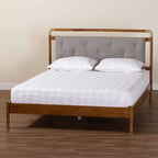 Baxton Studio Letto a piattaforma Edwina in tessuto bouclé e legno, formato queen size, grigio chiaro/marrone noce