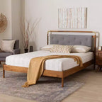 Baxton Studio Letto a piattaforma Edwina in tessuto bouclé e legno, formato queen size, grigio chiaro/marrone noce