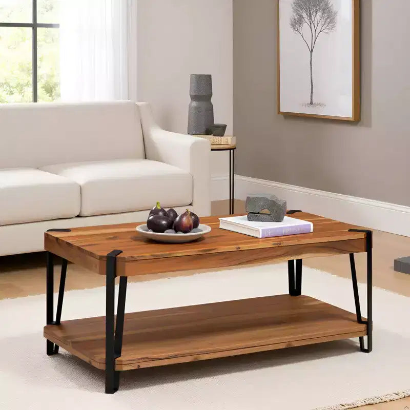 Tavolino da caffè Alaterre Furniture Ryegate con bordo vivo in legno massello e metallo