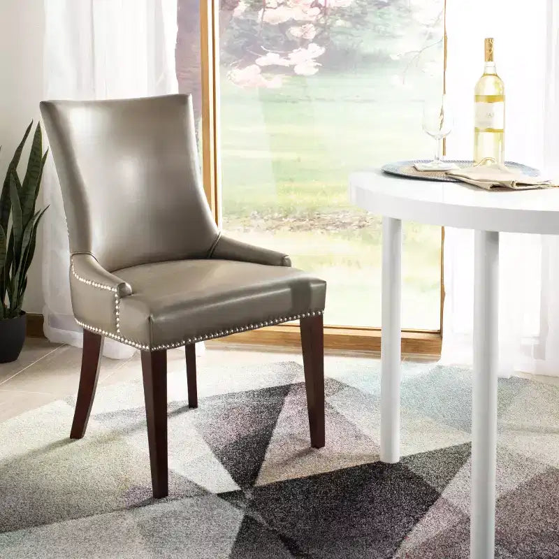 Sedia da pranzo Becca 19 H con finitura a borchie - MCR4502 - Safavieh Couture