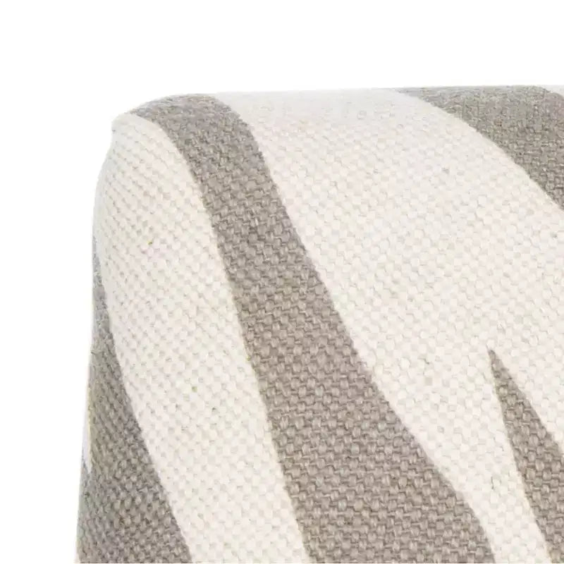 Sedia da pranzo Becca 19 H con finitura a borchie - MCR4502 - Safavieh Couture