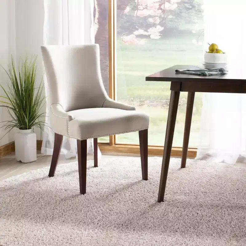 Sedia da pranzo Becca 19 H con finitura a borchie - MCR4502 - Safavieh Couture