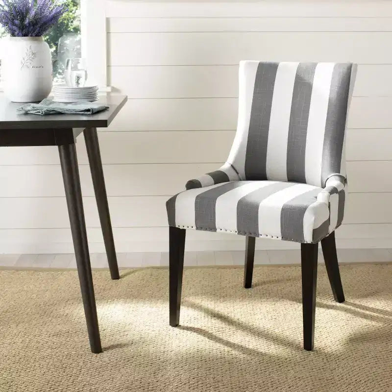 Sedia da pranzo Becca 19 H con finitura a borchie - MCR4502 - Safavieh Couture