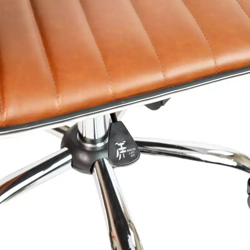 Sedia da ufficio girevole Flash Furniture con schienale basso, senza braccioli, a costine, di design