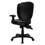 Sedia da ufficio ergonomica girevole multifunzione con schienale medio Flash Furniture con cuscino superiore e braccioli regolabili