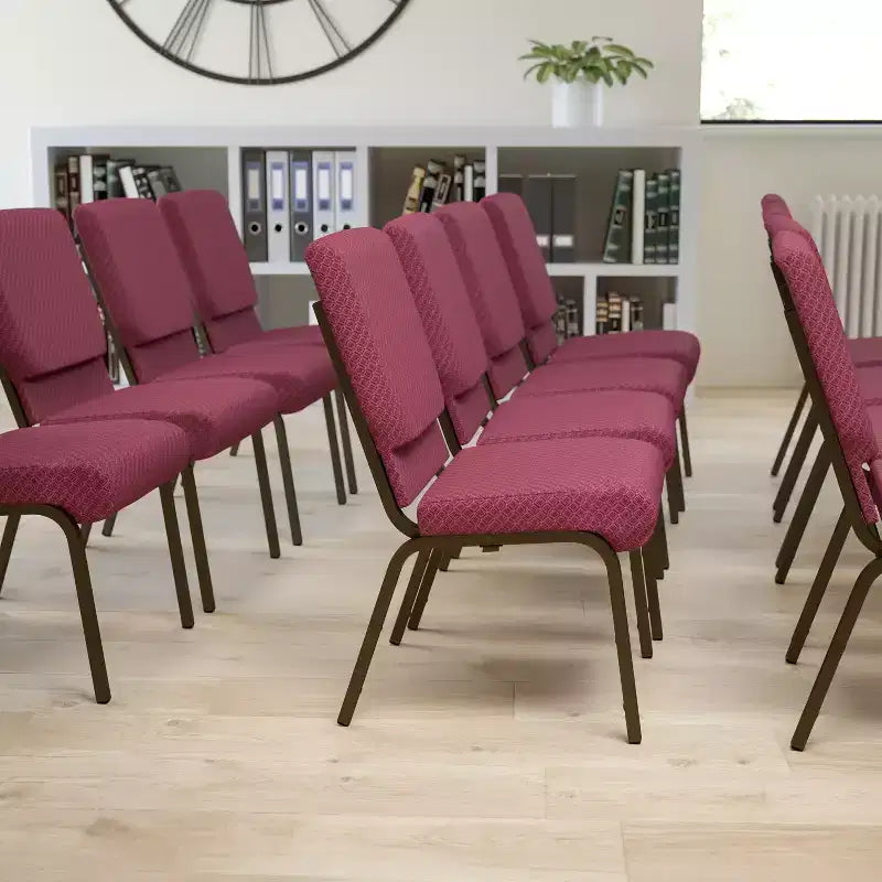 Sedia impilabile Emma e Oliver 18,5W per Chiesa/Ricevimento